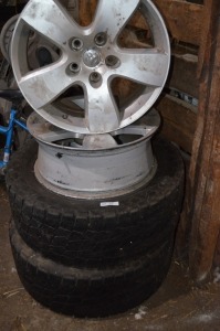 4 Rims fits 285/55/R20's, 2 tires still on rims but tires no good